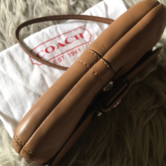 Leather Coach Wrislet - Picture 3 of 11